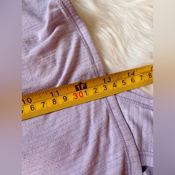 Lululemon size ?6 Var-City Muscle Tank
Heathered Lilac - Picture 7 of 9
